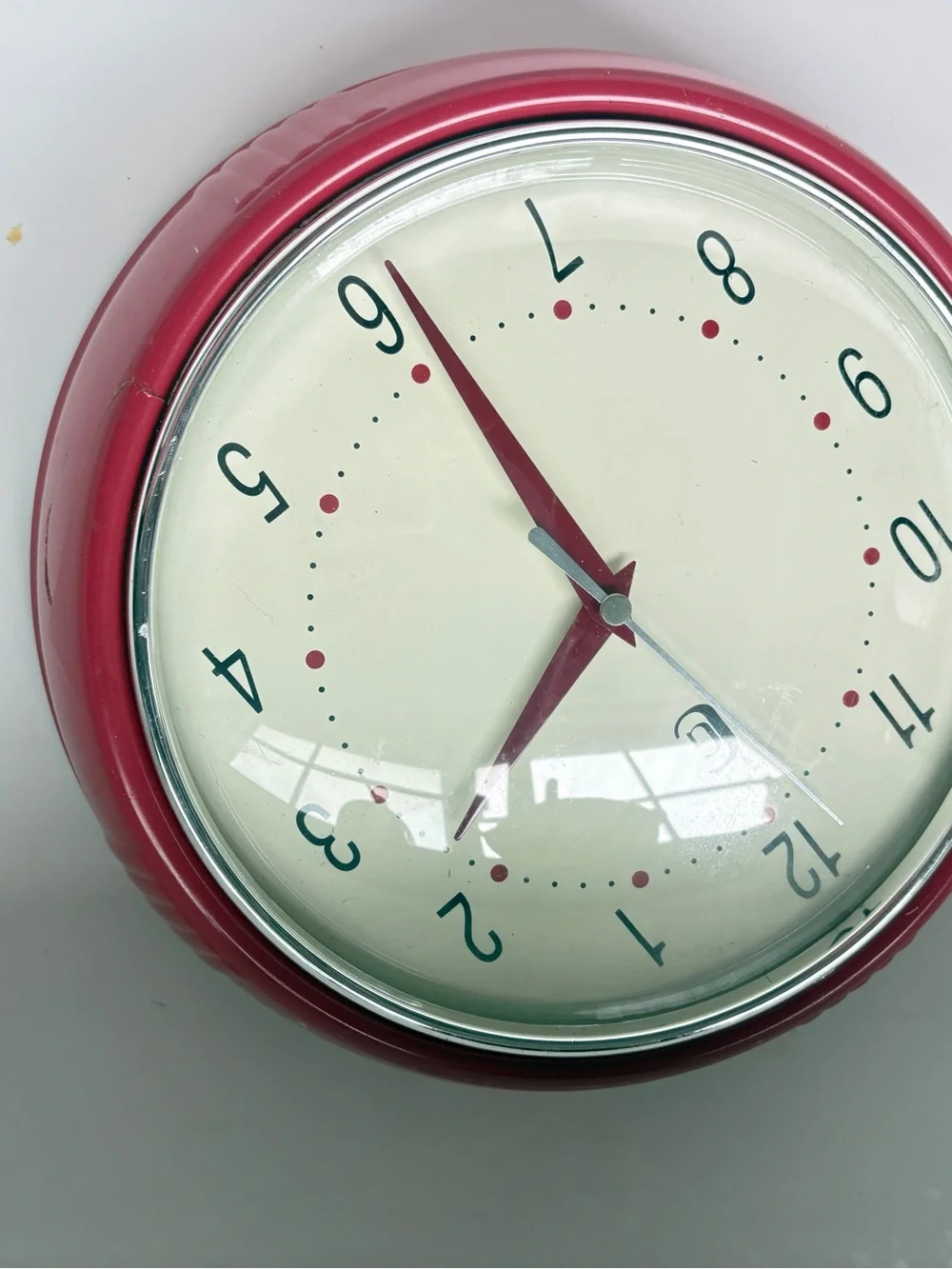 He a Clock company. Vintage look wall clock. Second hand. Battery operated